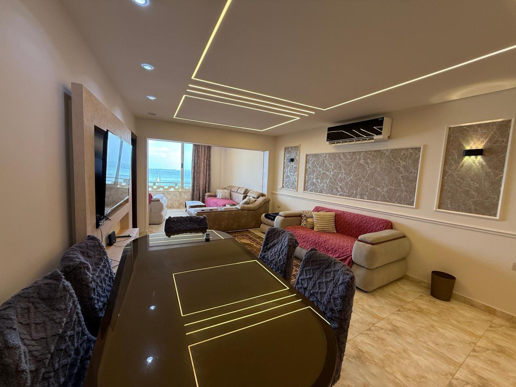 Seaview 3-bedrooms In Maamoura , *